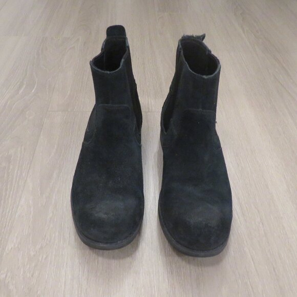 UGG Black Suede Chelsea Boot. Size 10. - Picture 3 of 6